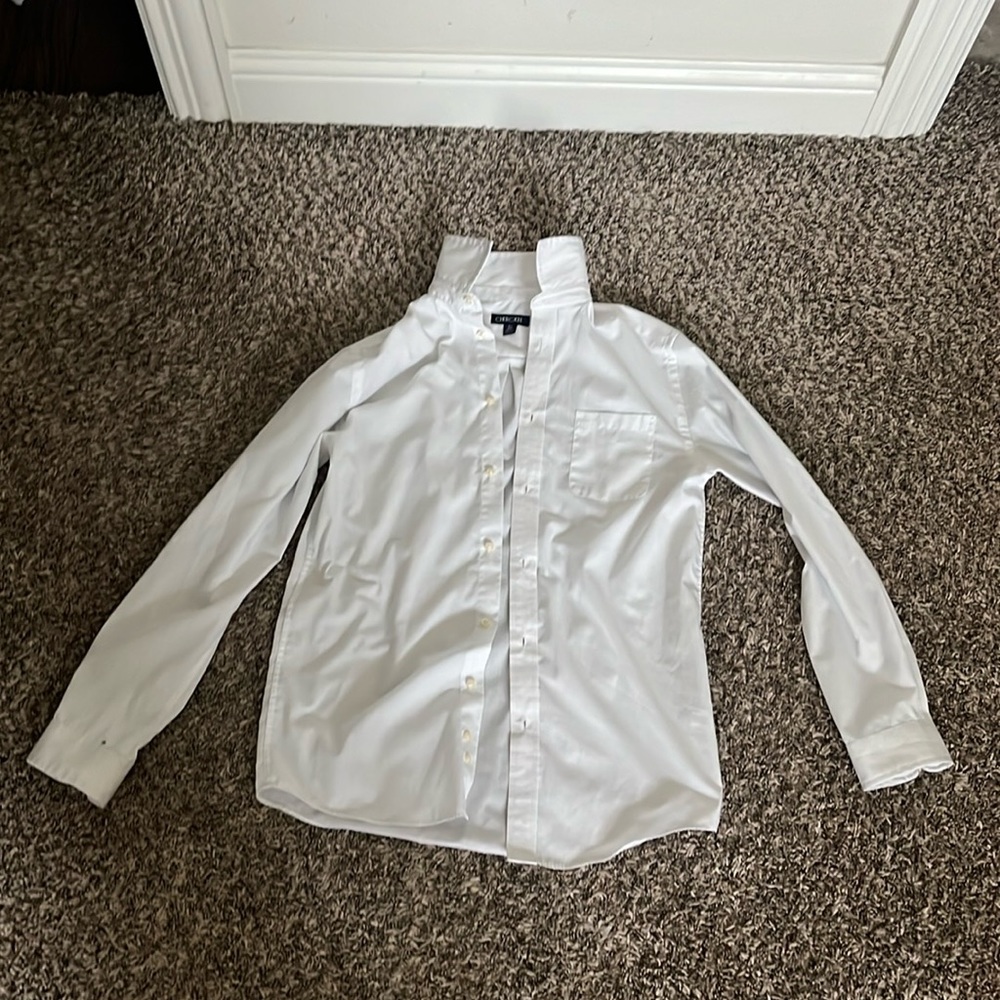 WHITE BUTTON UP DRESS SHIRT